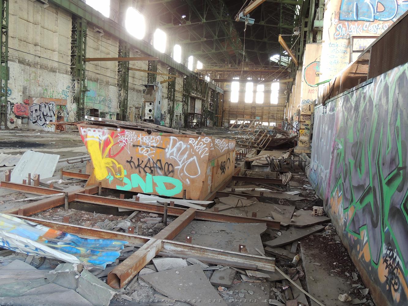19  Ancien Batiment  en ruine.JPG -           